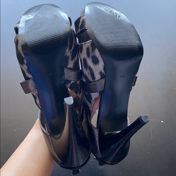 Guess strappy cheetah print platform heels - Picture 5 of 10